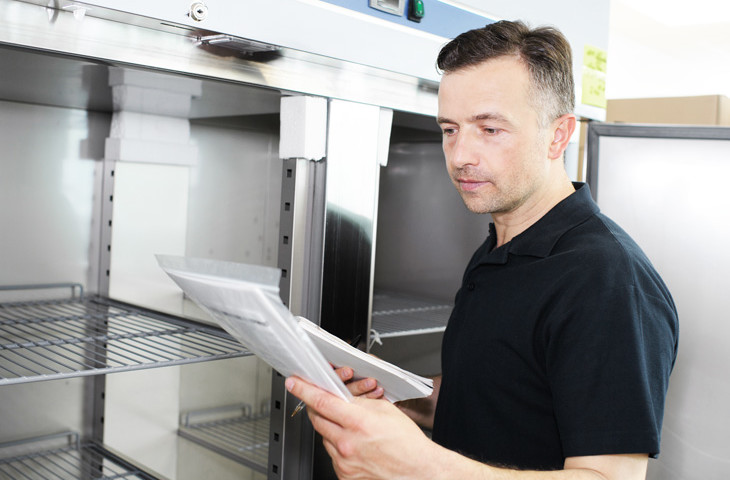 Das müssen Sie über Ihren Gastro-Kühlschrank wissen (+ Checkliste)